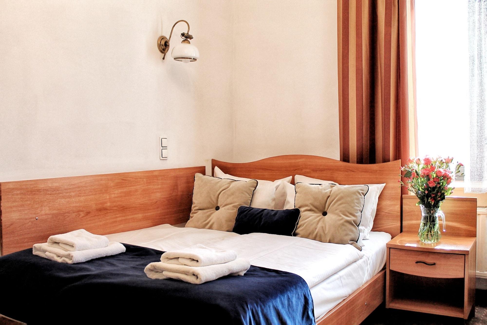 Nobilton Hotel Krakau Buitenkant foto