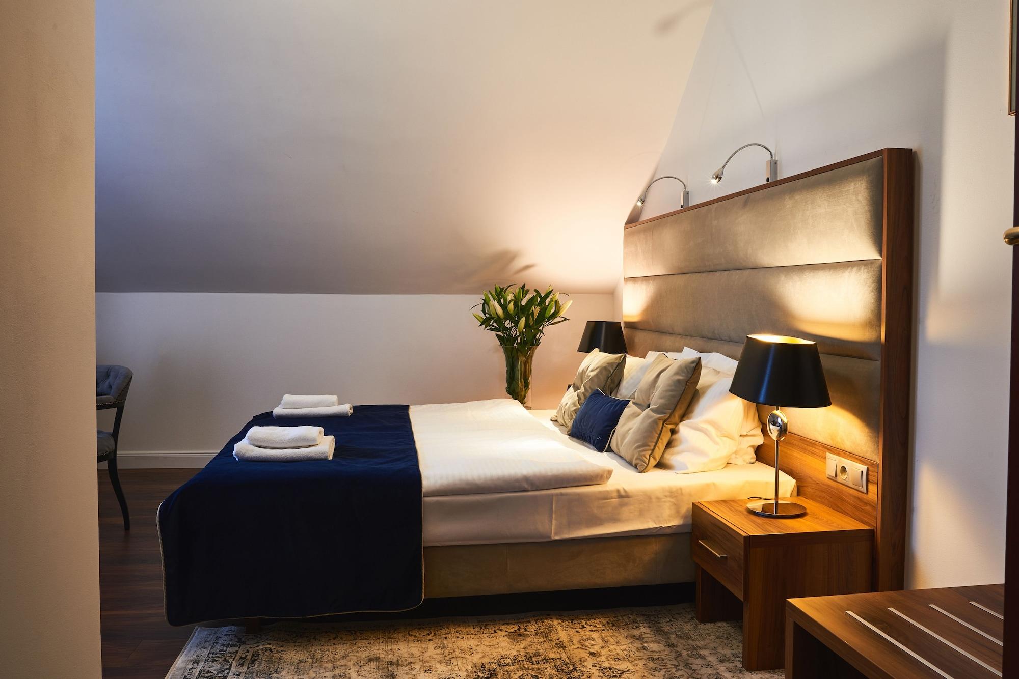 Nobilton Hotel Krakau Buitenkant foto