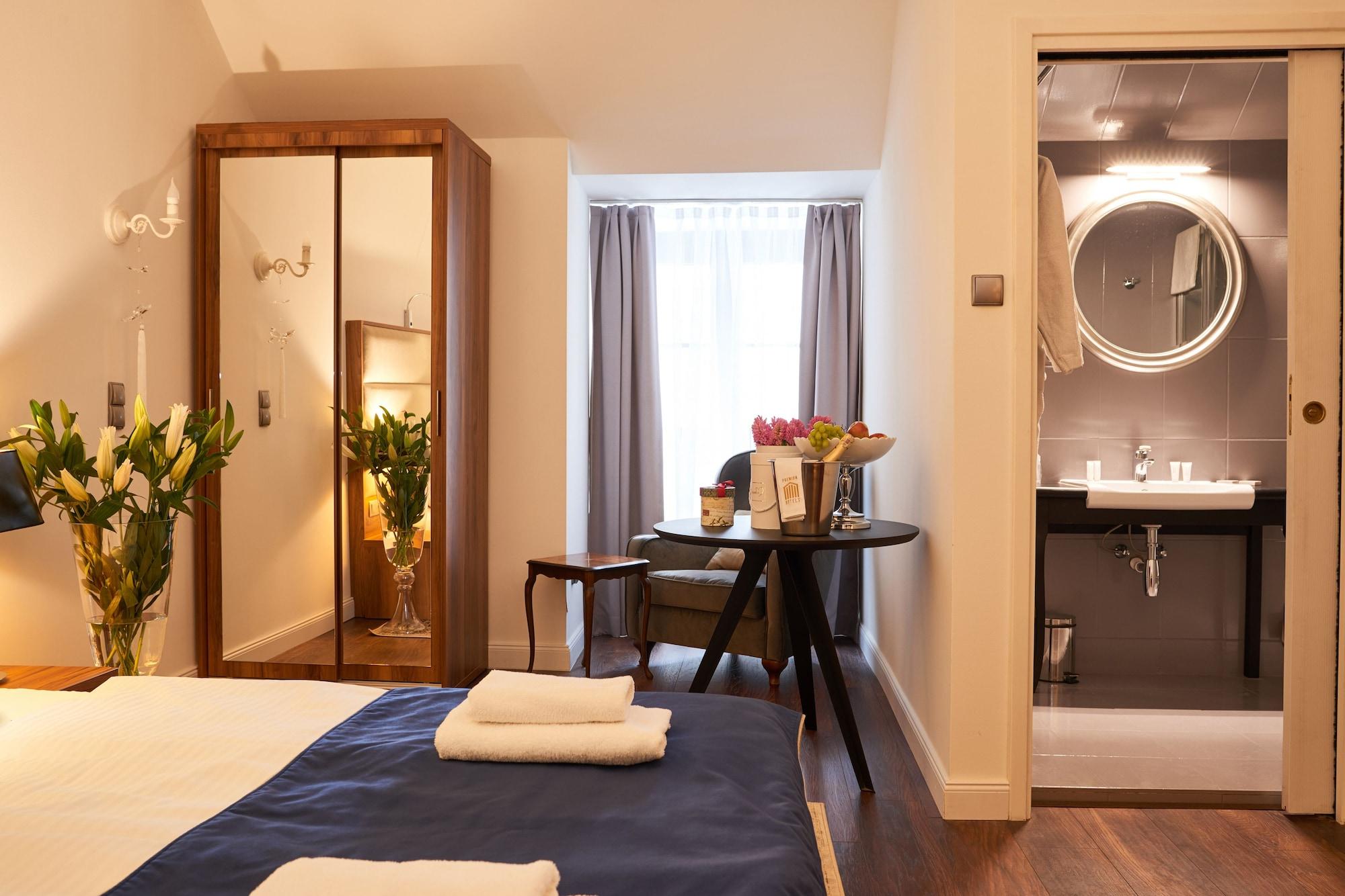 Nobilton Hotel Krakau Buitenkant foto