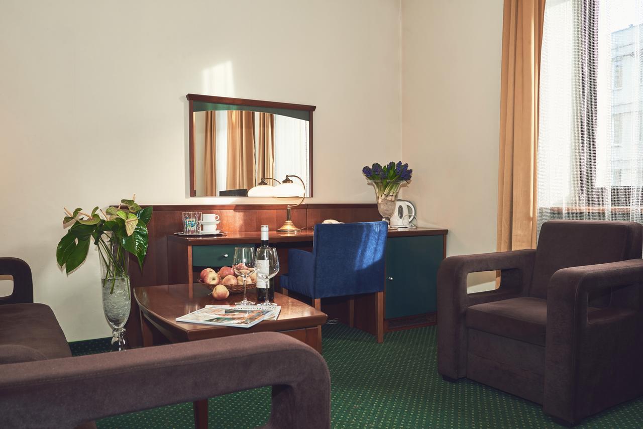 Nobilton Hotel Krakau Buitenkant foto