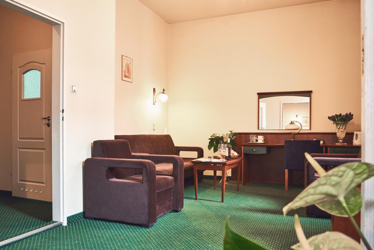 Nobilton Hotel Krakau Buitenkant foto